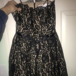 Neiman Marco - Strapless, knee length dress